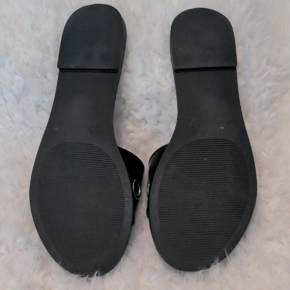 🌞 Old Navy Tan and Black Women's Sandals - Picture 5 of 7